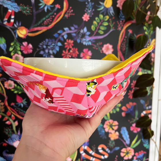 Reversable Rainbow Cat Bowl Cozy with Yellow Interior